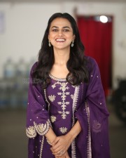 Actress Shraddha Srinath at Daaku Maharaaj Interview Pictures 25