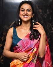 Actress Shraddha Srinath at Daaku Maharaj Movie Trailer Launch Photos 13