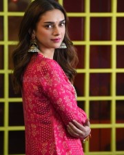 Aditi Rao Hydari at Maha Samudram Movie Interview Photos 04