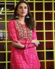 Aditi Rao Hydari at Maha Samudram Movie Interview Photos 08