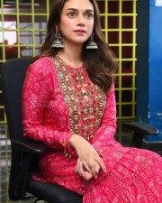 Aditi Rao Hydari at Maha Samudram Movie Interview Photos 15