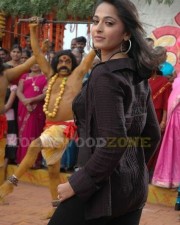 Anushka Shetty Sexy Pics In Panchakshari Movie