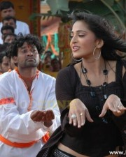 Anushka Shetty Sexy Pics In Panchakshari Movie