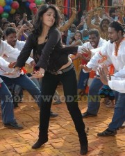 Anushka Shetty Sexy Pics In Panchakshari Movie