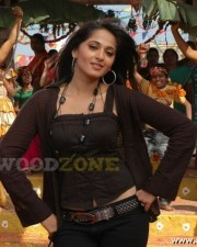 Anushka Shetty Sexy Pics In Panchakshari Movie