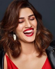 Beautiful Hindi Actress Kriti Sanon Photoshoot Stills 12