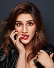 Beautiful Hindi Actress Kriti Sanon Photoshoot Stills 14