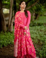 Beautiful Keerthy Suresh in a Pink Anarkali with Floral Dupatta Photos 04