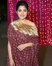 Beautiful Niveda Thomas Pics