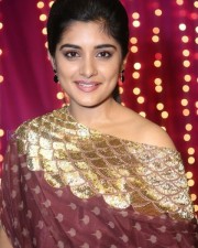 Beautiful Niveda Thomas Pics