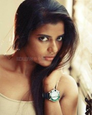 Beautiful Tamil Actress Aishwarya Rajesh Photos