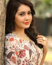 Beautiful Telugu Actress Rashi Khanna Photos