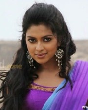 Bejawada Amala Paul Hot Stills