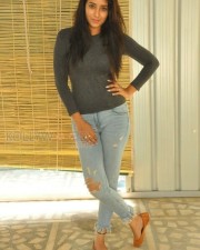 Bhanu At Iddari Madhya Movie Press Meet Photos