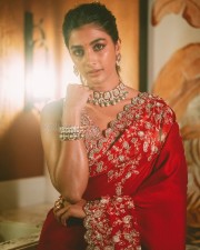 Dazzling Pooja Hegde in a Red Silk Saree at Anant Ambani and Radhika Merchant Sangeet Celebration Photos 03