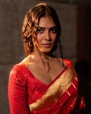 Dusky Sexy Beauty Malavika Mohanan in a Red Silk Saree Picture 01