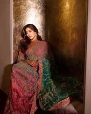 Elegant Janhvi Kapoor in a Sheer Teal and Pink Saree Photos 06