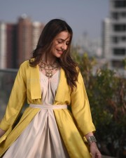 Elegant Rakul Preet Singh in a Grey Dress with a Yellow Jacket Photos 02
