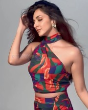 Game Changer Actress Kiara Advani in a Colourful Dress Photos 03