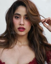 Glamorous Janhvi Kapoor in a Red Off Shoulder Corset Style Bodycon Gown Pictures 01