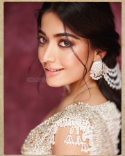 Gorgeous Heroine Rashmika Mandanna in a White Lehenga at India Couture Week 2024 Photos 01