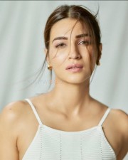 Gorgeous Kriti Sanon No Makeup in a White Fringe Dress Photos 01