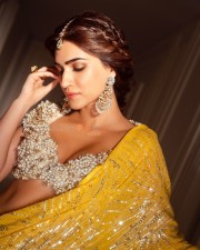 Gorgeous Kriti Sanon in a Yellow Saree Pictures 04