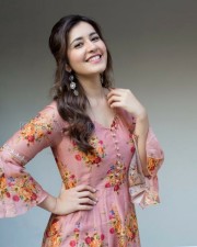 Gorgeous Raashi Khanna Photoshoot Pictures