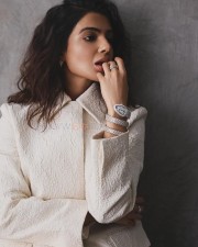 Gorgeous Samantha Ruth Prabhu in a Gucci White Jacket and Skirt Photos 01