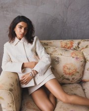 Gorgeous Samantha Ruth Prabhu in a Gucci White Jacket and Skirt Photos 03