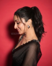 Gorgeous Shraddha Kapoor in a Black Saree Pictures 04