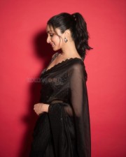 Gorgeous Shraddha Kapoor in a Black Saree Pictures 08