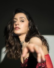 Gorgeous Shraddha Kapoor in a Red Embroidered Crop Top and Black Trousers at Stree 2 Promo Photos 05