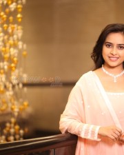 Heroine Sri Divya at Sathyam Sundaram Pre Release Event Pictures 11