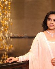 Heroine Sri Divya at Sathyam Sundaram Pre Release Event Pictures 12