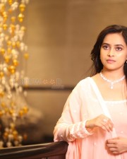 Heroine Sri Divya at Sathyam Sundaram Pre Release Event Pictures 13