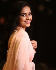 Heroine Sri Divya at Sathyam Sundaram Pre Release Event Pictures 34