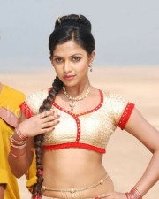 Hot Amala Paul Pictures In Vetta Movie