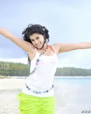 Hot Taapsee Pannu Pictures