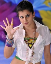 Hot Taapsee Pannu Pictures