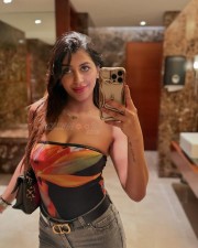 Hot Yashika Aannand Bathroom Selfie Pictures 04