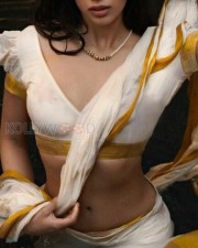 Janhvi Kapoor Erotic in White Saree Pictures 02