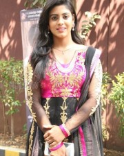 Kadhal Solla Neramillai Heroine Iniya Pictures