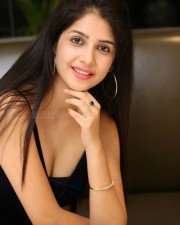 Kashish Vohra Sexy Photos