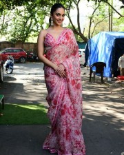 Kiara Advani in a Beautiful Saree 01