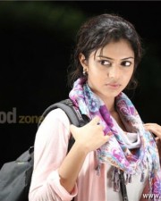 Mallu Babe Amala Paul In Run Baby Run Movie Pictures