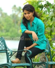 Mallu Babe Amala Paul In Run Baby Run Movie Pictures