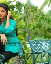 Mallu Babe Amala Paul In Run Baby Run Movie Pictures