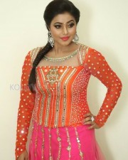 Manal Kayaru Movie Heroine Poorna Photos