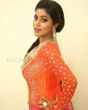 Manal Kayaru Movie Heroine Poorna Photos